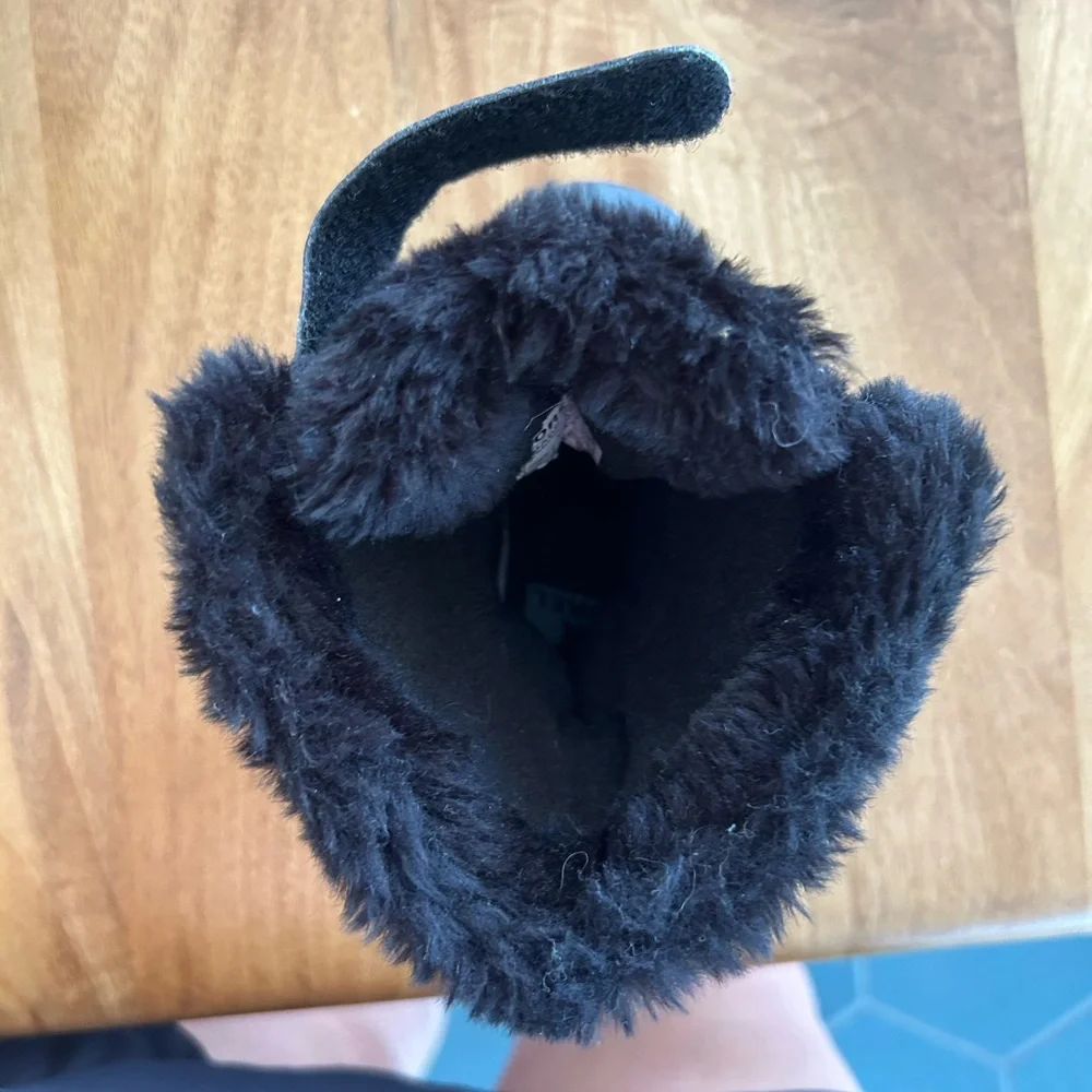 Sorel Kids Black Snow Boots with Velcro strap and Polar Bear Accent. Waterproof.